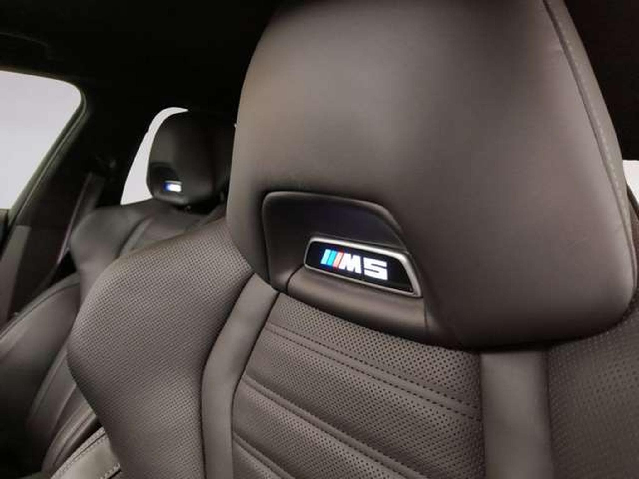 BMW M5 Limousine (2022) - Photo 11