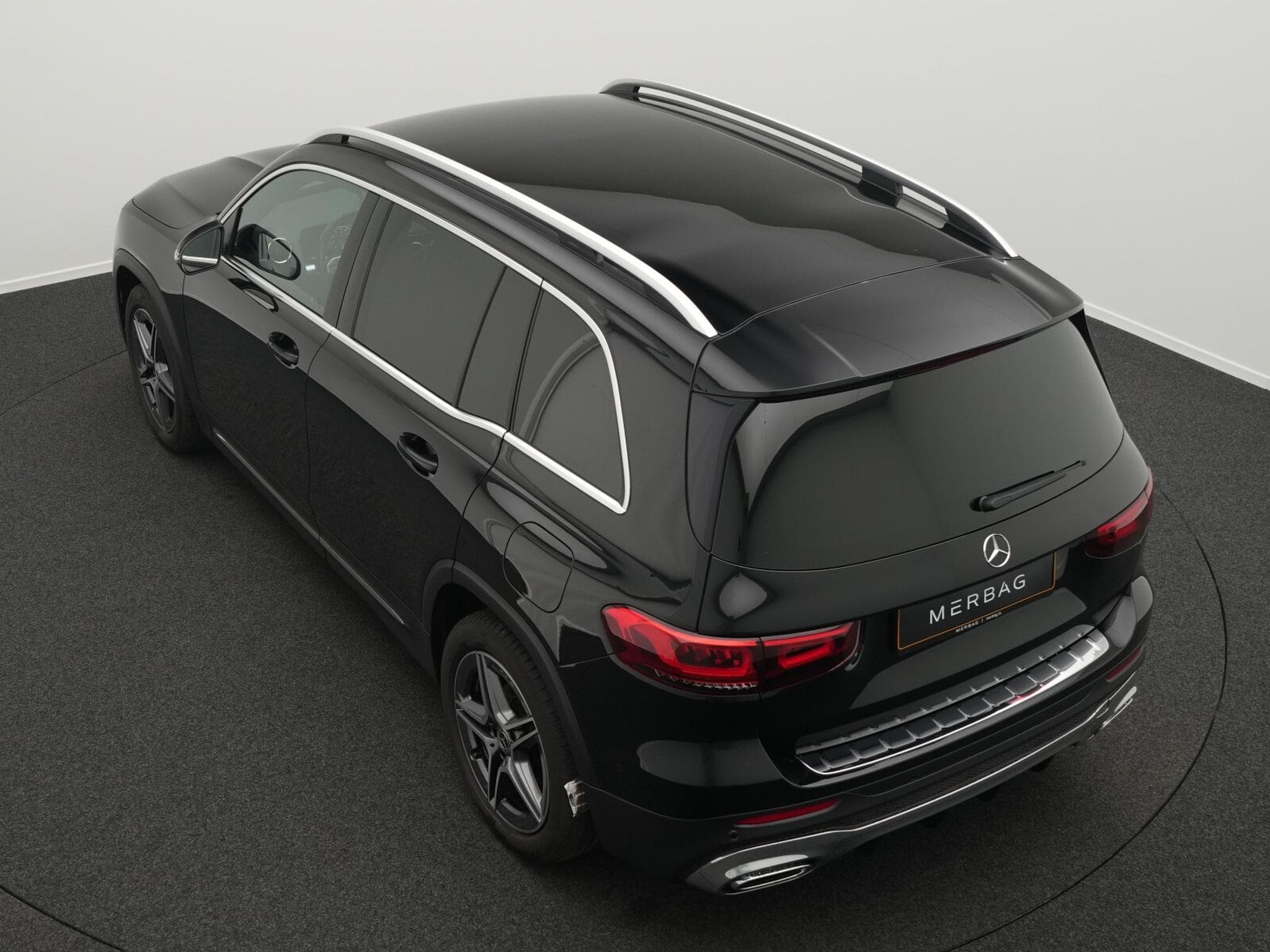 Mercedes GLB 200 AMG-Line LED+Kamera+Distr+19" (2021) - Photo 11