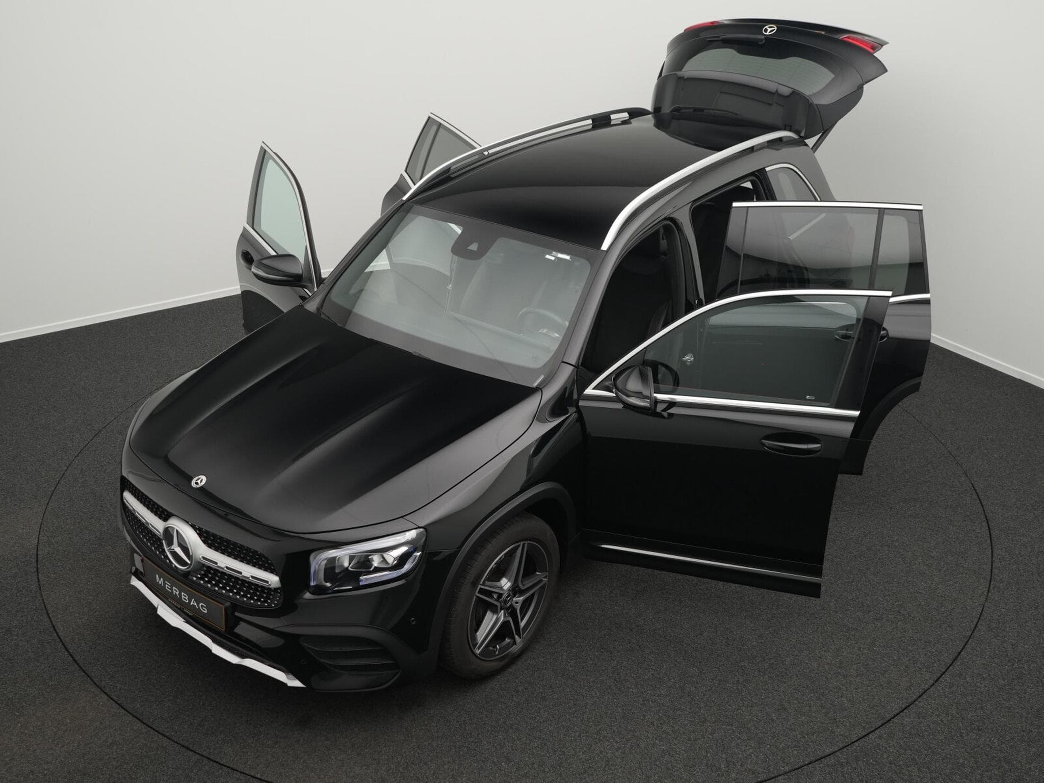 Mercedes GLB 200 AMG-Line LED+Kamera+Distr+19" (2021) - Photo 12