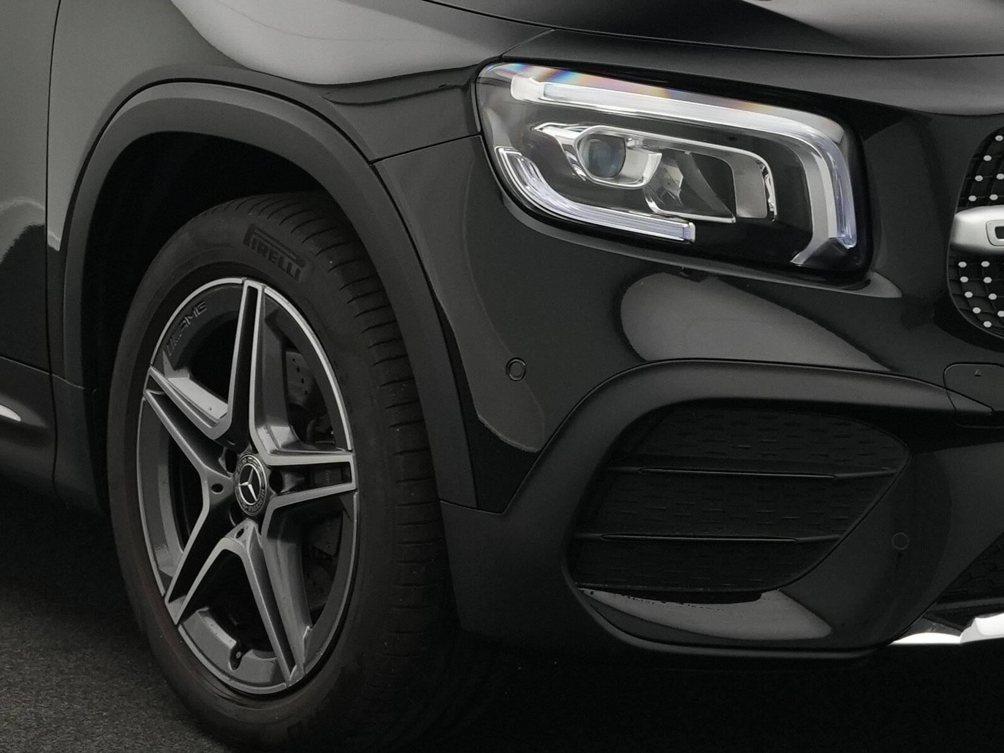 Mercedes GLB 200 AMG-Line LED+Kamera+Distr+19" (2021) - Photo 7
