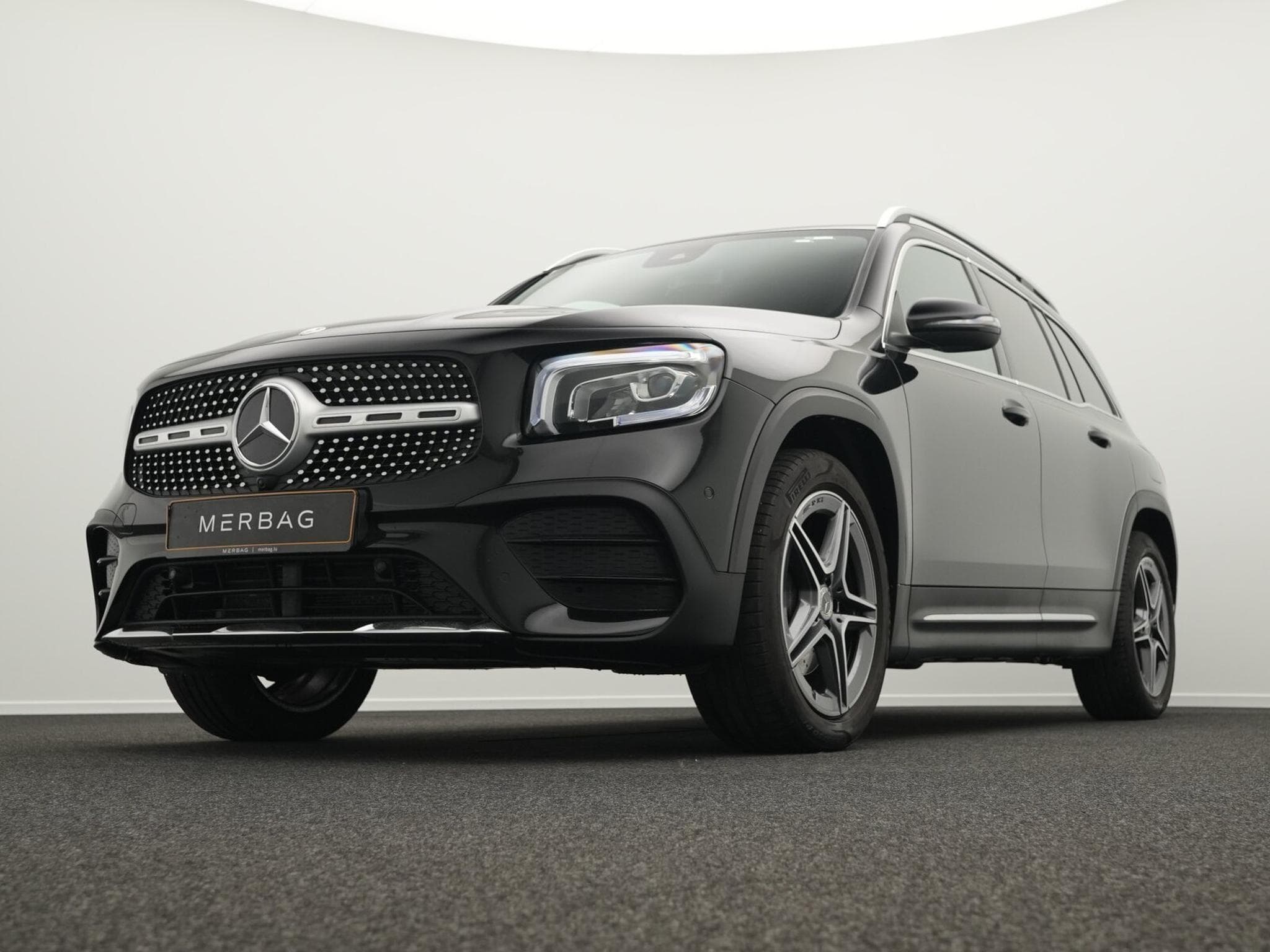 Mercedes GLB 200 AMG-Line LED+Kamera+Distr+19" (2021) - Photo 8