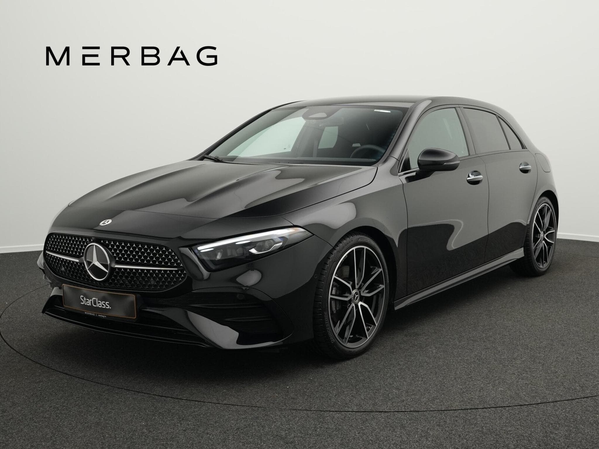 Mercedes A 200 d Multi+Kamera+Night+Distr (2025) - Photo 1