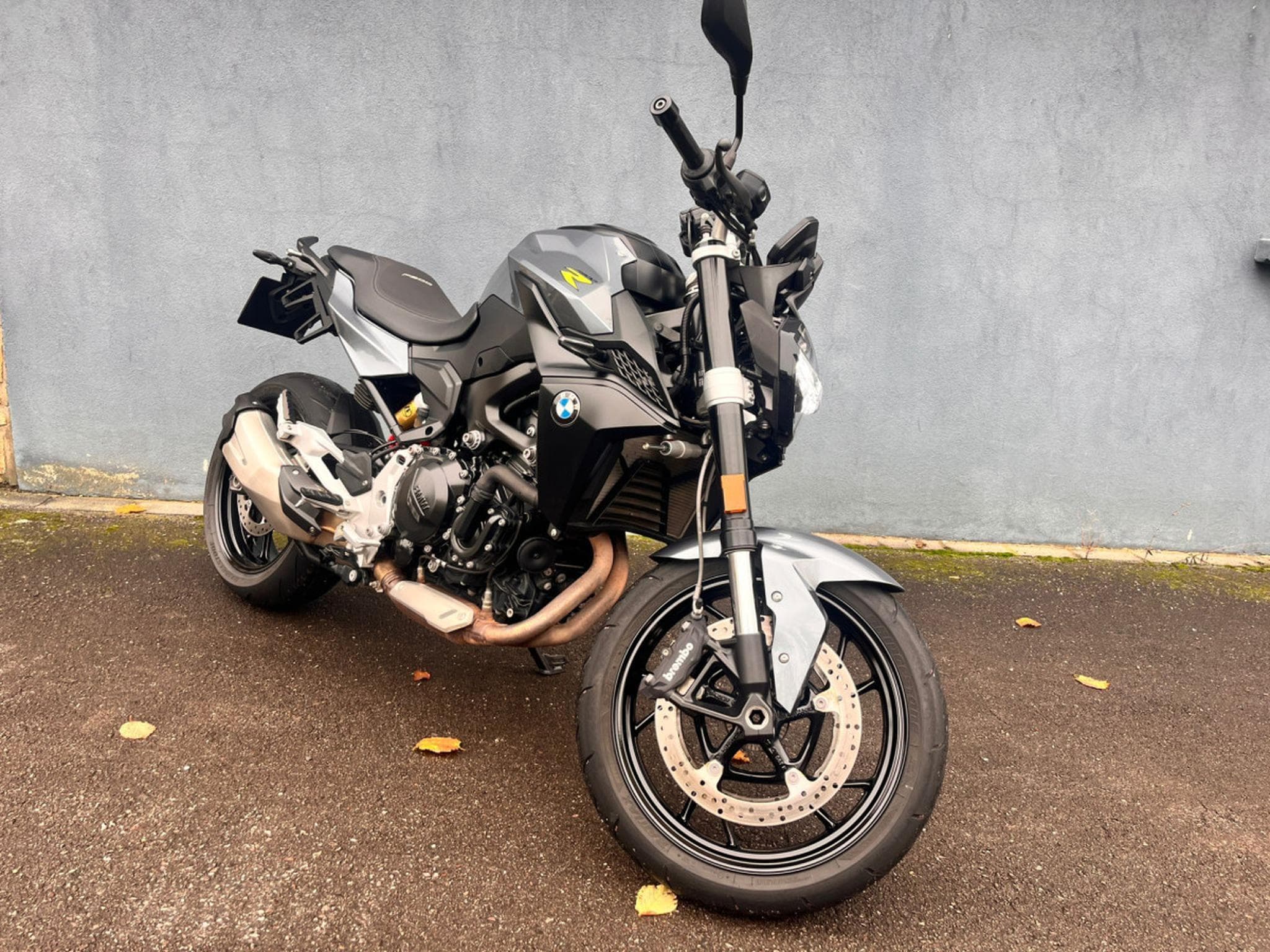 BMW F 900 R (2024) - Photo 2