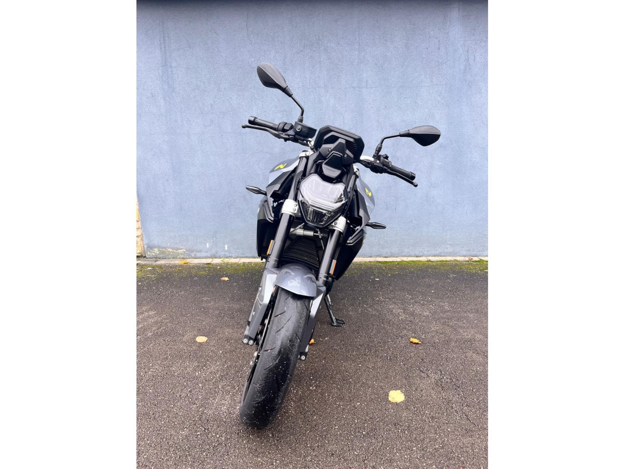 BMW F 900 R (2024) - Photo 3