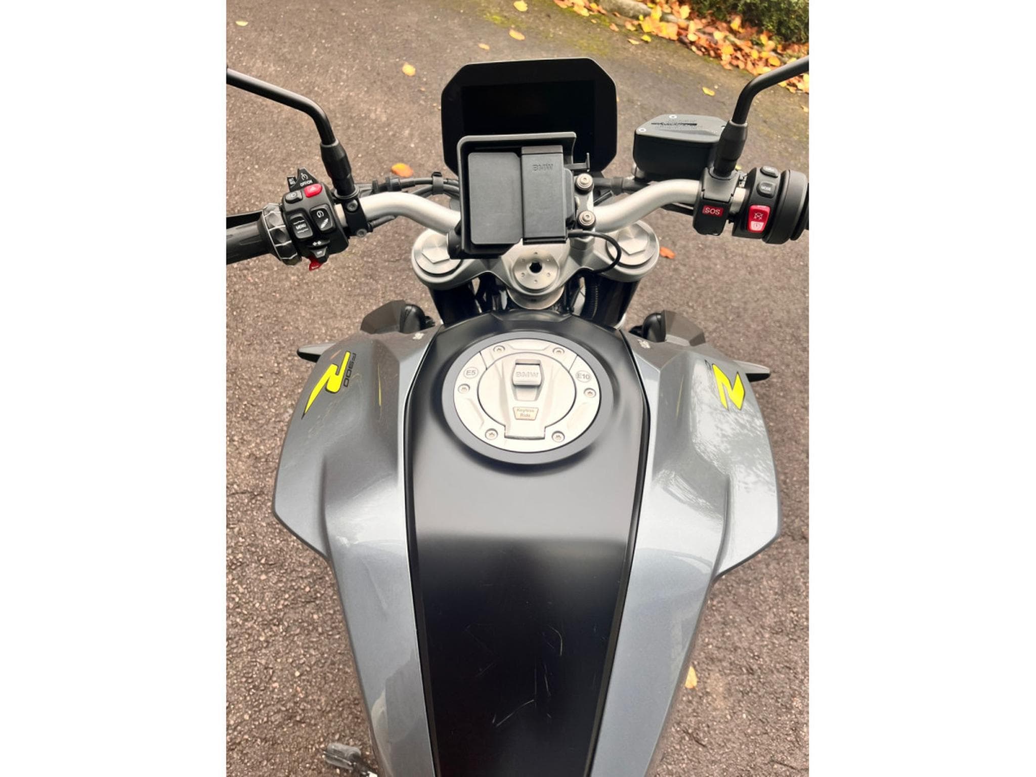 BMW F 900 R (2024) - Photo 7