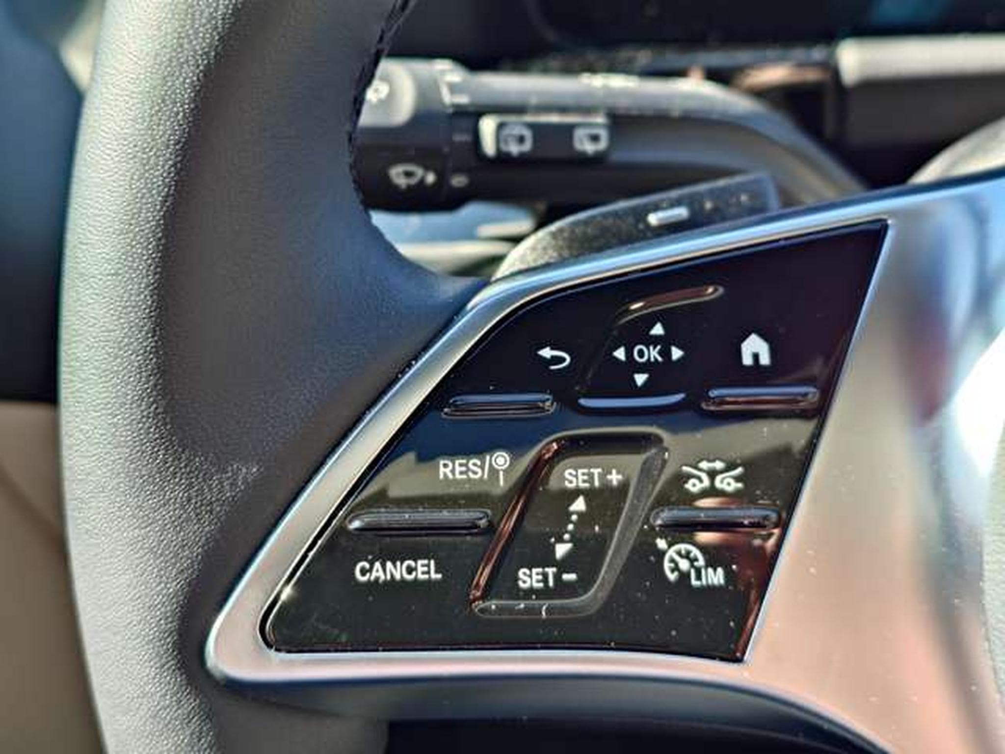Mercedes B 200 B 200 d Luxury Line (2025) - Photo 13