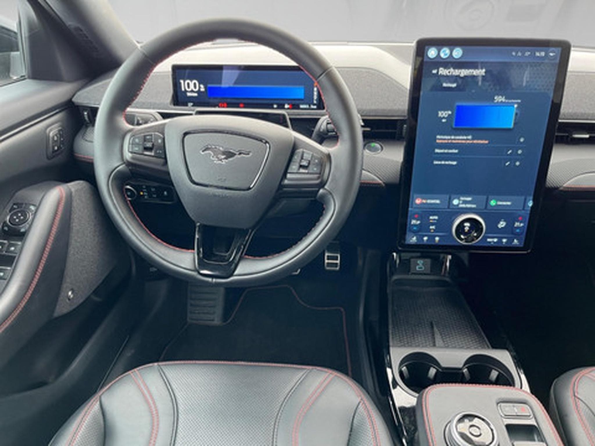 Ford Mustang Mach-E Premium (2023) - Photo 10