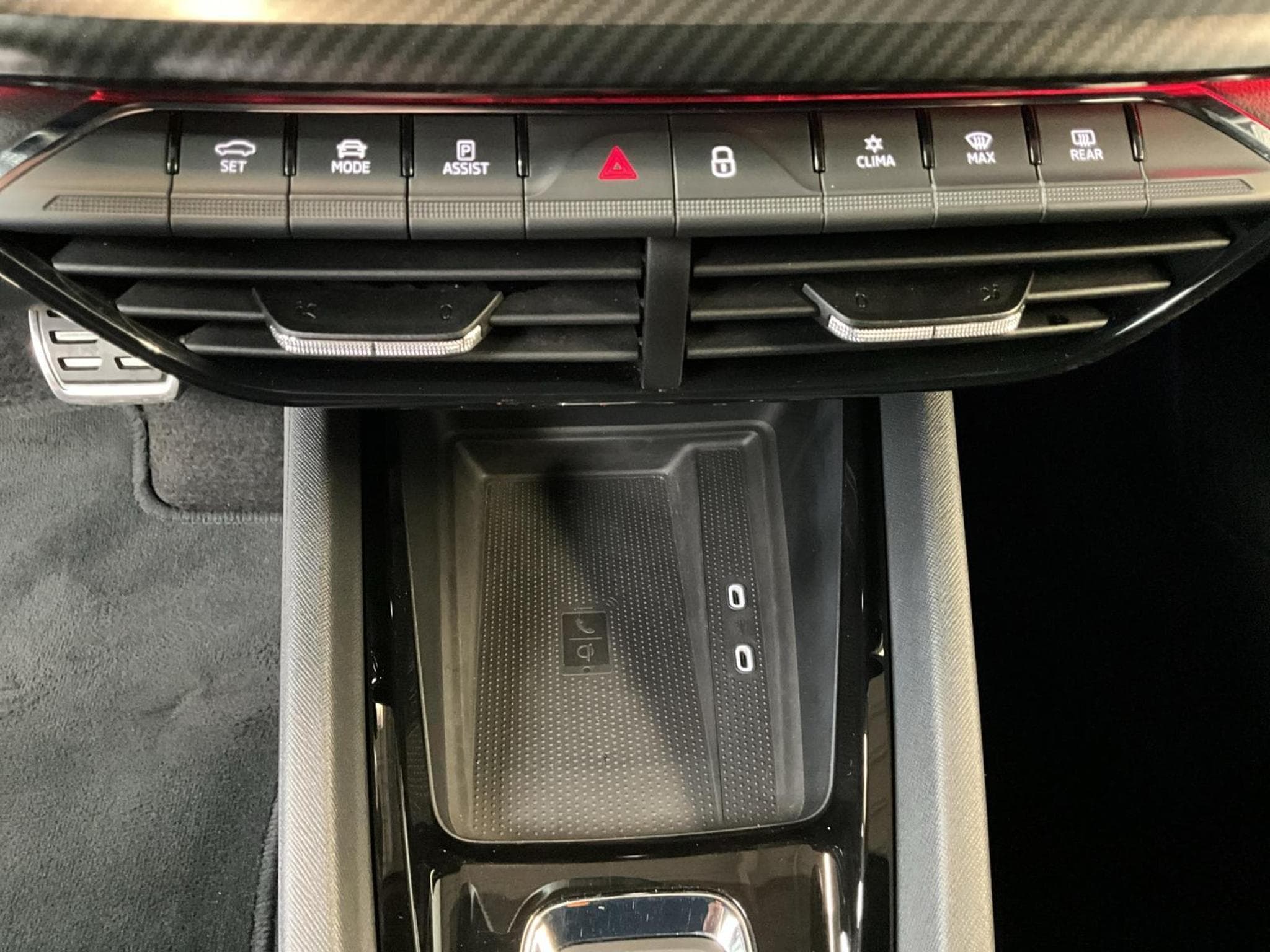 Skoda Octavia RS+DSG+Navi+LED+P.Challenge (2023) - Photo 17