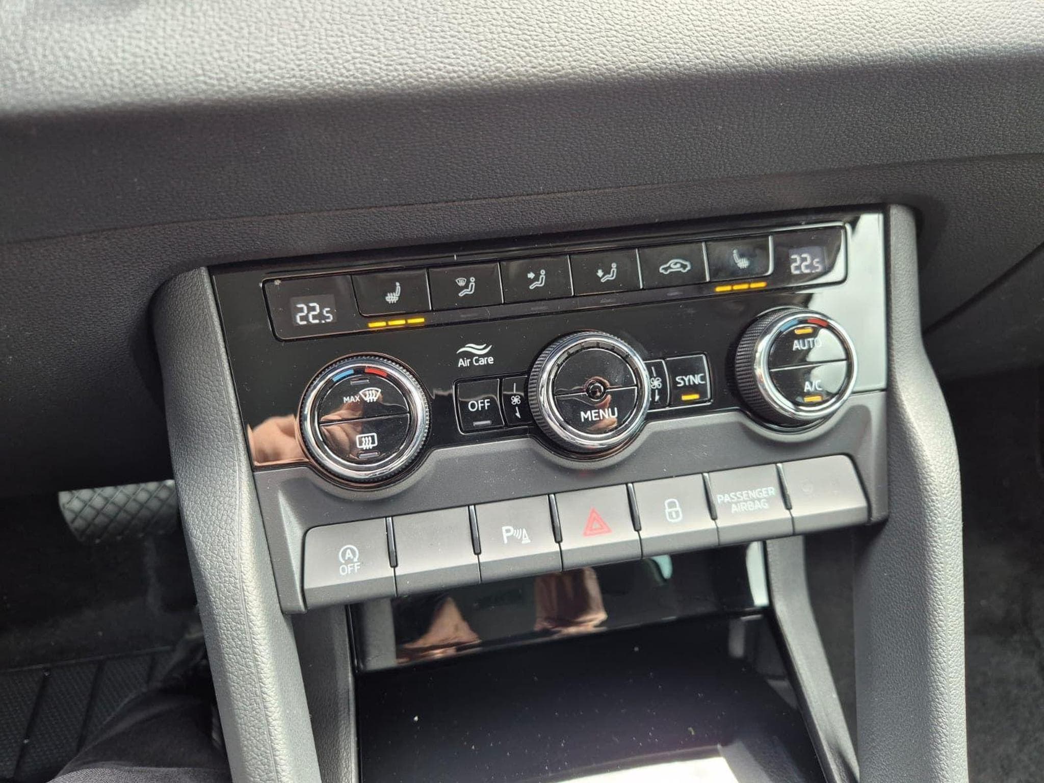 Skoda Karoq 1.5 TSI 150PS (2026) - Photo 21
