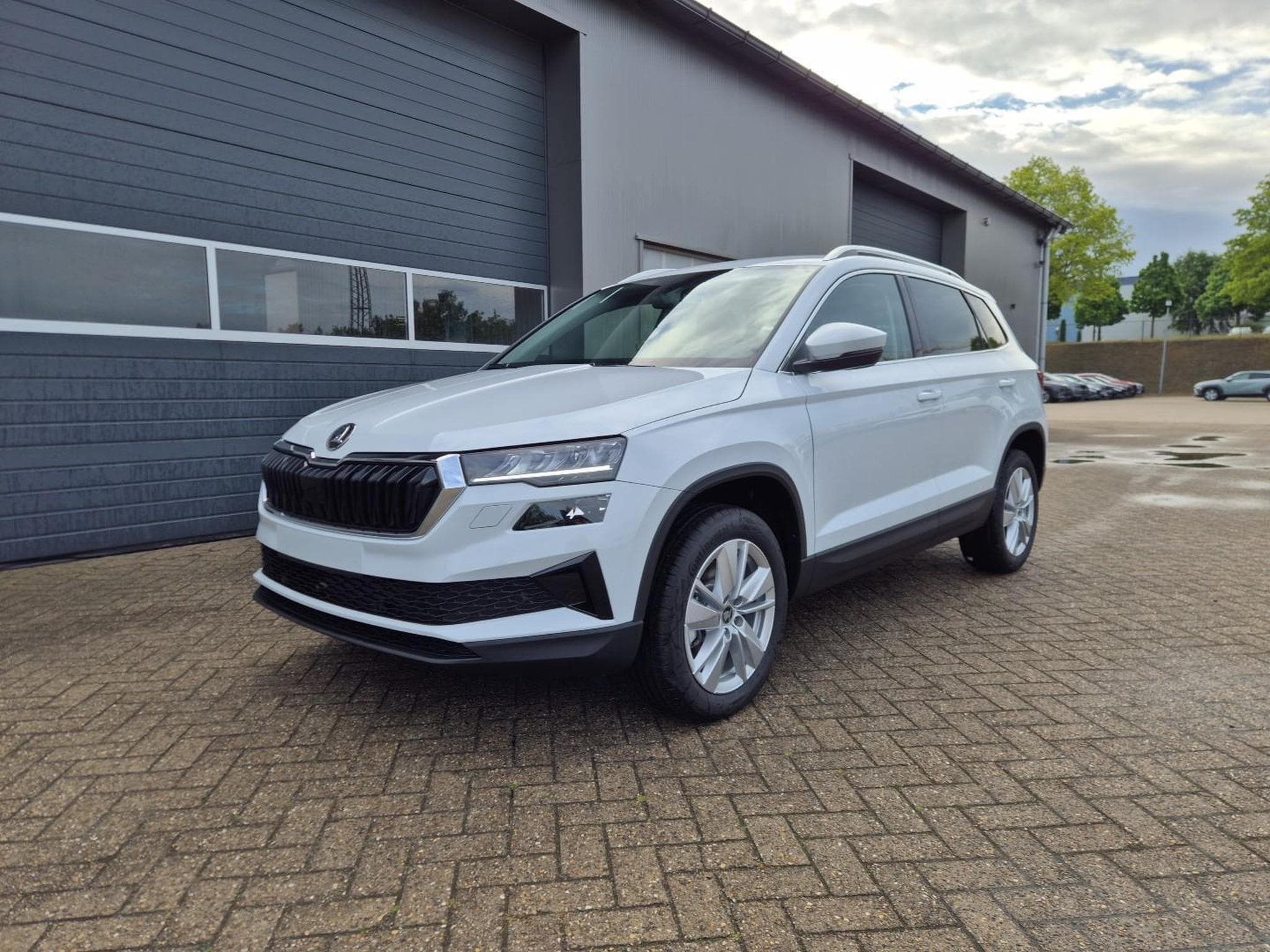 Skoda Karoq 1.5 TSI 150PS (2026) - Photo 1