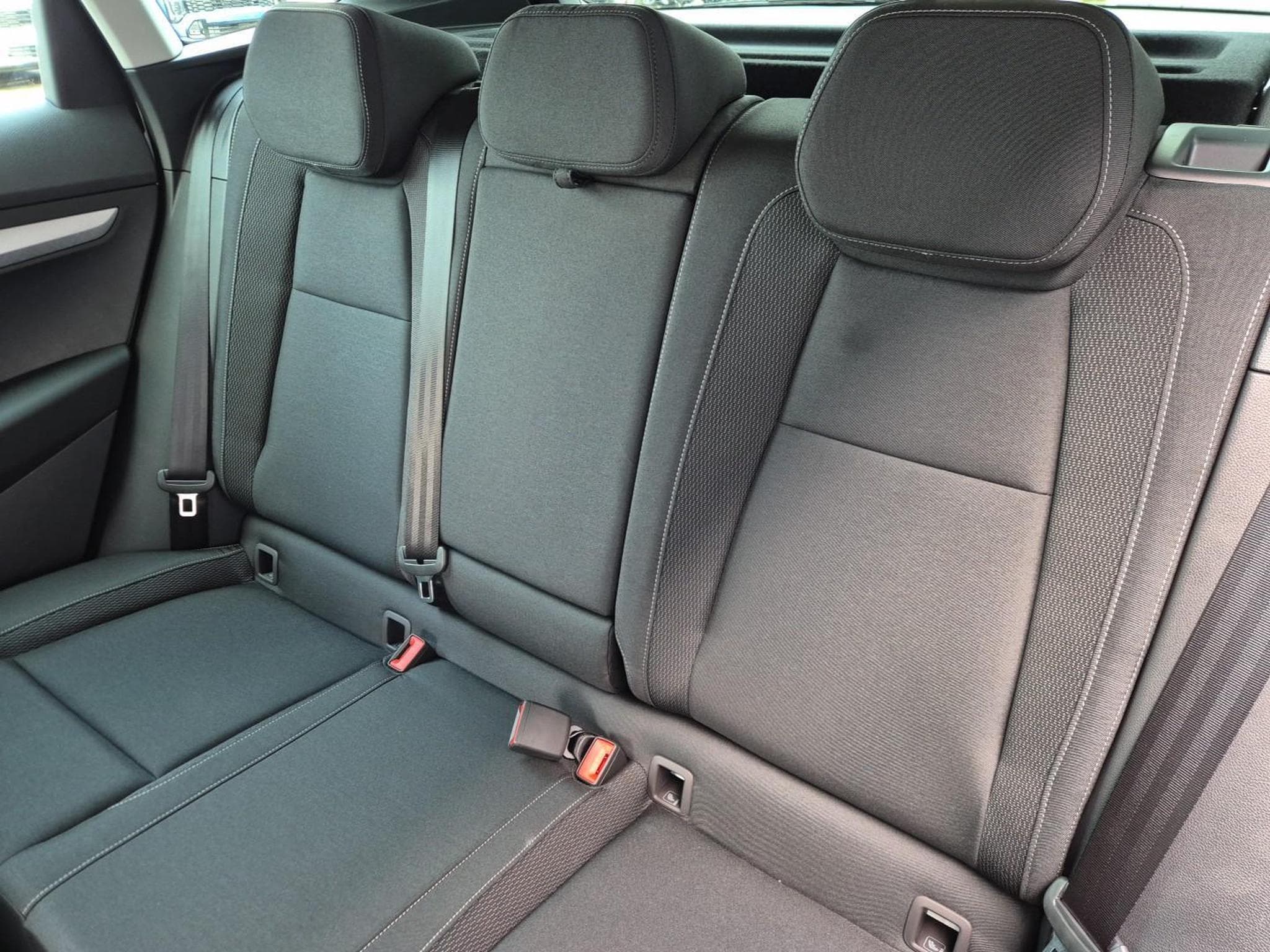Skoda Karoq 1.5 TSI 150PS (2026) - Photo 11