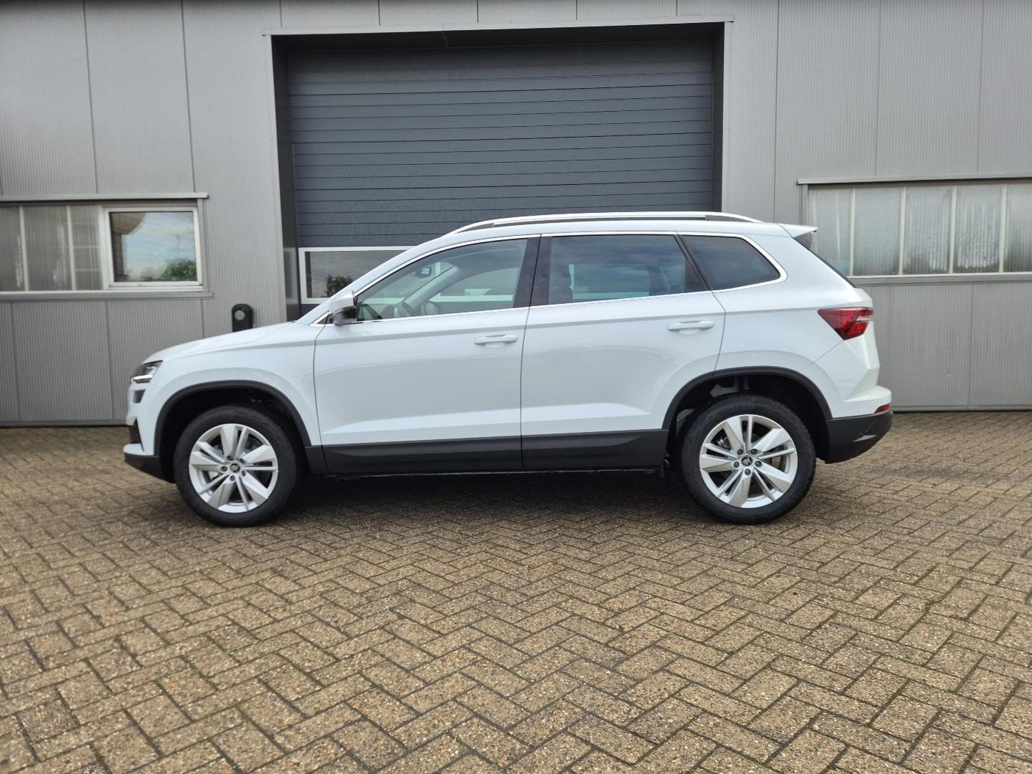 Skoda Karoq 1.5 TSI 150PS (2026) - Photo 2
