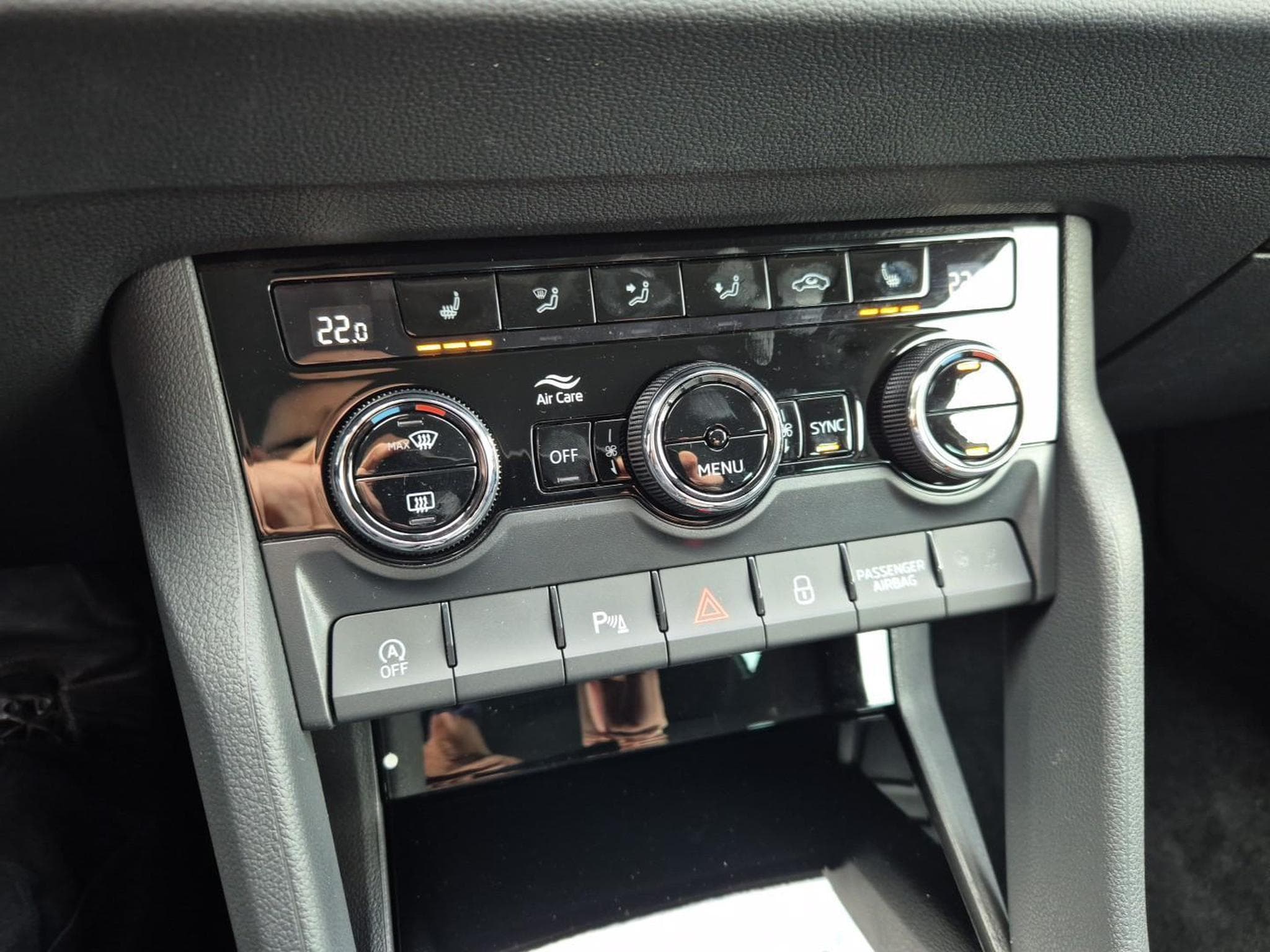 Skoda Karoq 1.5 TSI 150PS (2026) - Photo 22