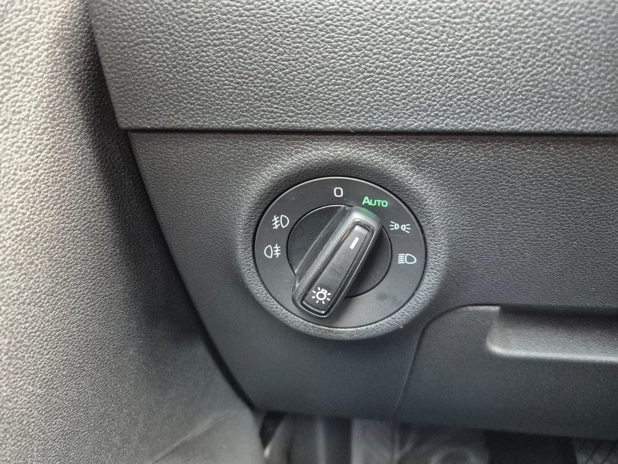 Skoda Karoq 1.5 TSI 150PS (2026) - Photo 16