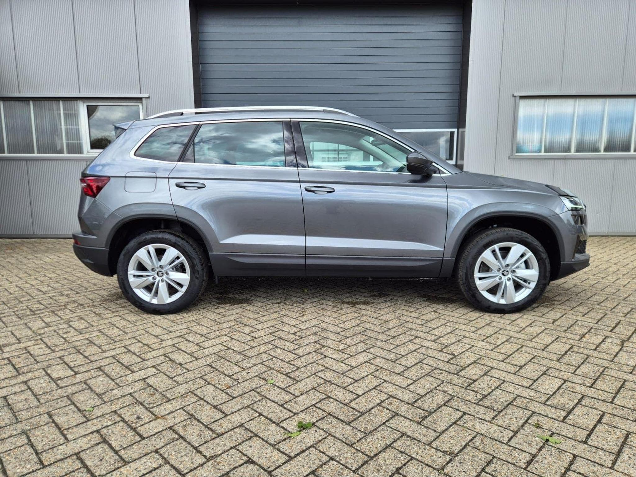 Skoda Karoq 1.5 TSI 150PS (2026) - Photo 6