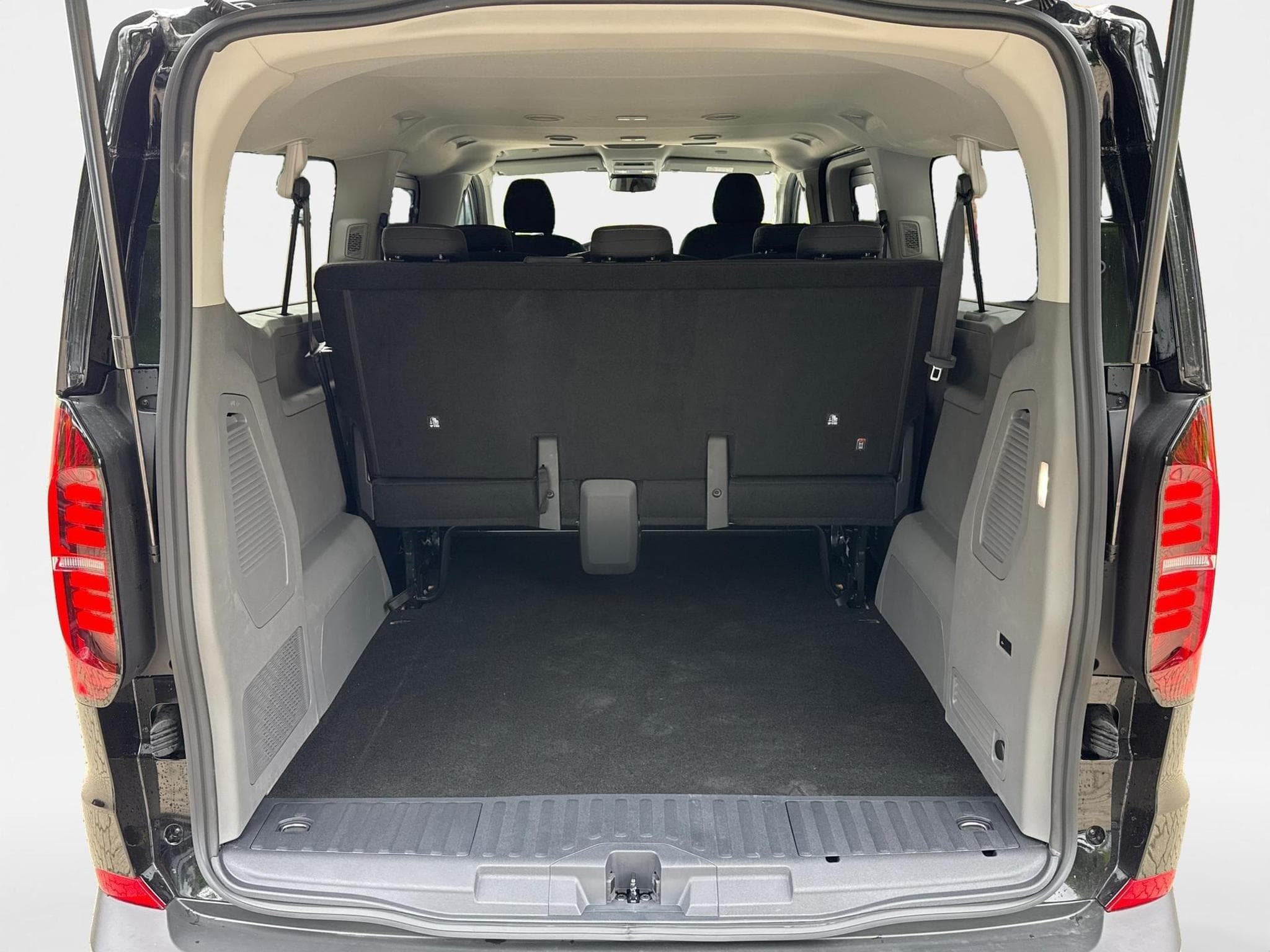 VW T7 Basis (2026) - Photo 11