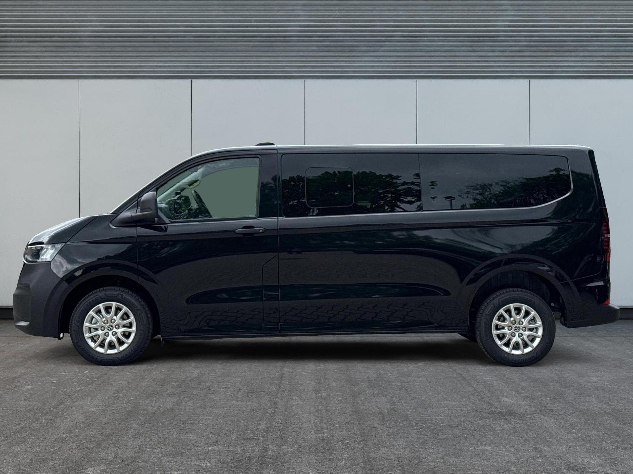 VW T7 Basis (2026) - Photo 2