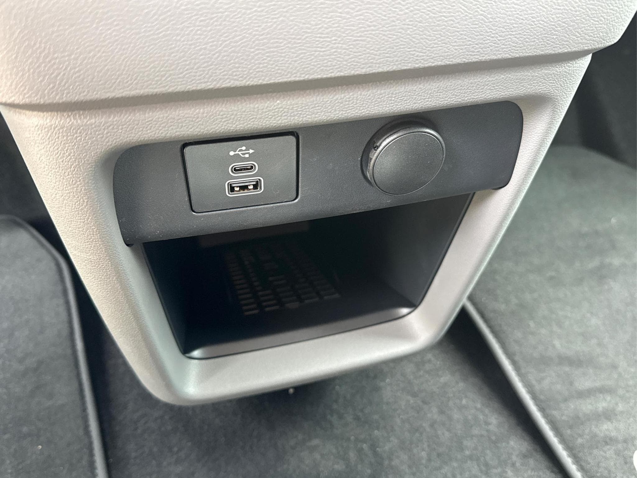 VW T7 Basis (2026) - Photo 22