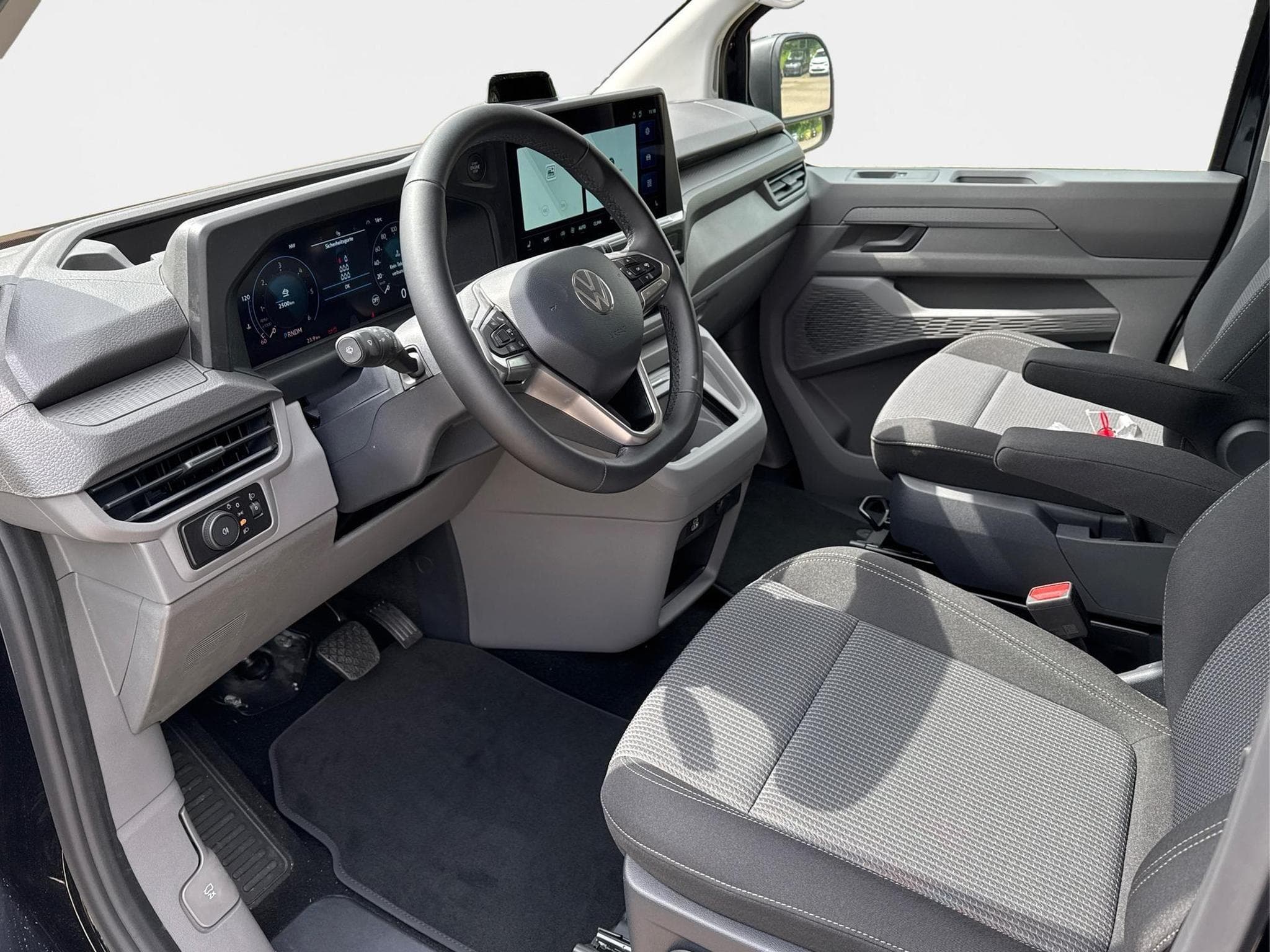 VW T7 Basis (2026) - Photo 9
