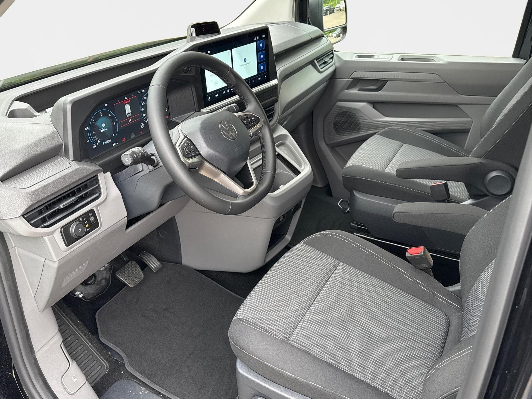 VW T7 Basis (2026) - Photo 10