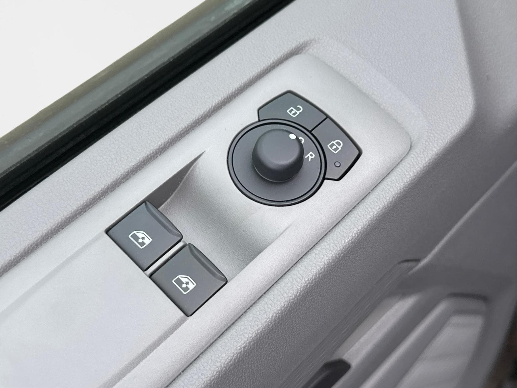 VW T7 Basis (2026) - Photo 16