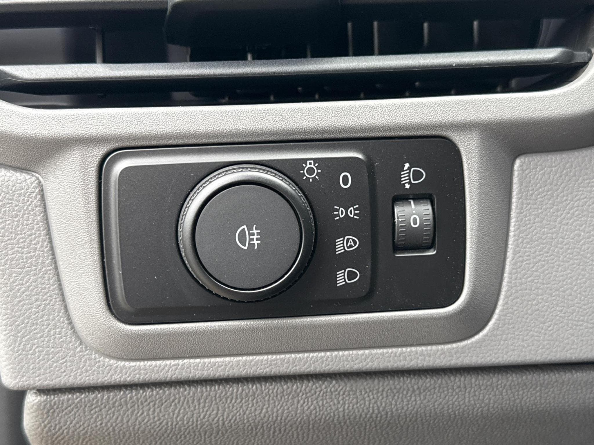 VW T7 Basis (2026) - Photo 17