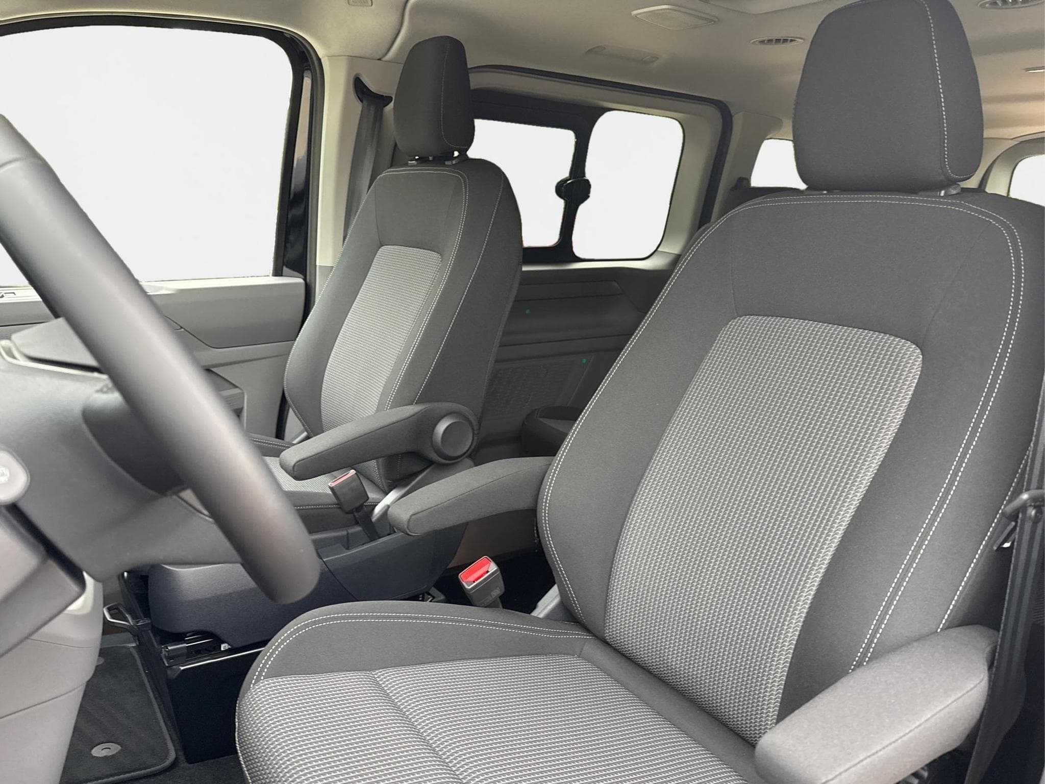 VW T7 Basis (2026) - Photo 18