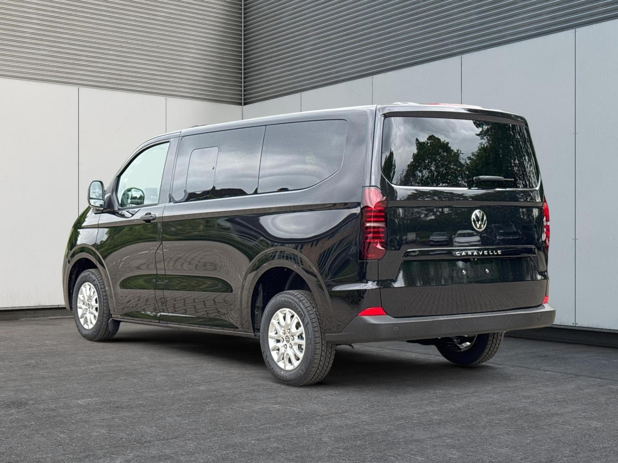 VW T7 Basis (2026) - Photo 2
