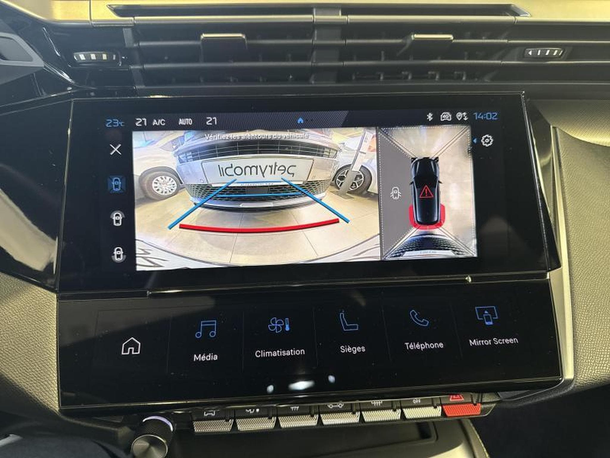 Peugeot 308 GT EAT8 (2024) - Photo 17