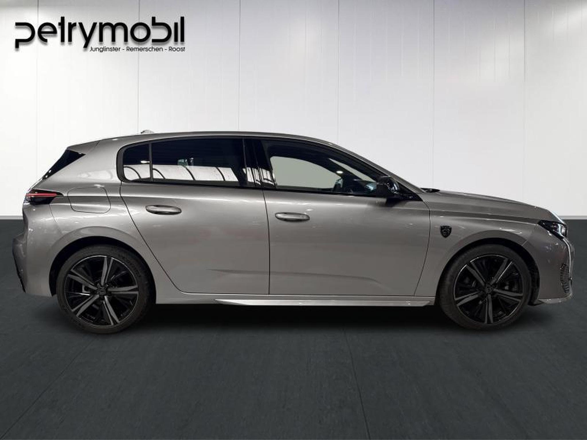 Peugeot 308 GT EAT8 (2024) - Photo 8