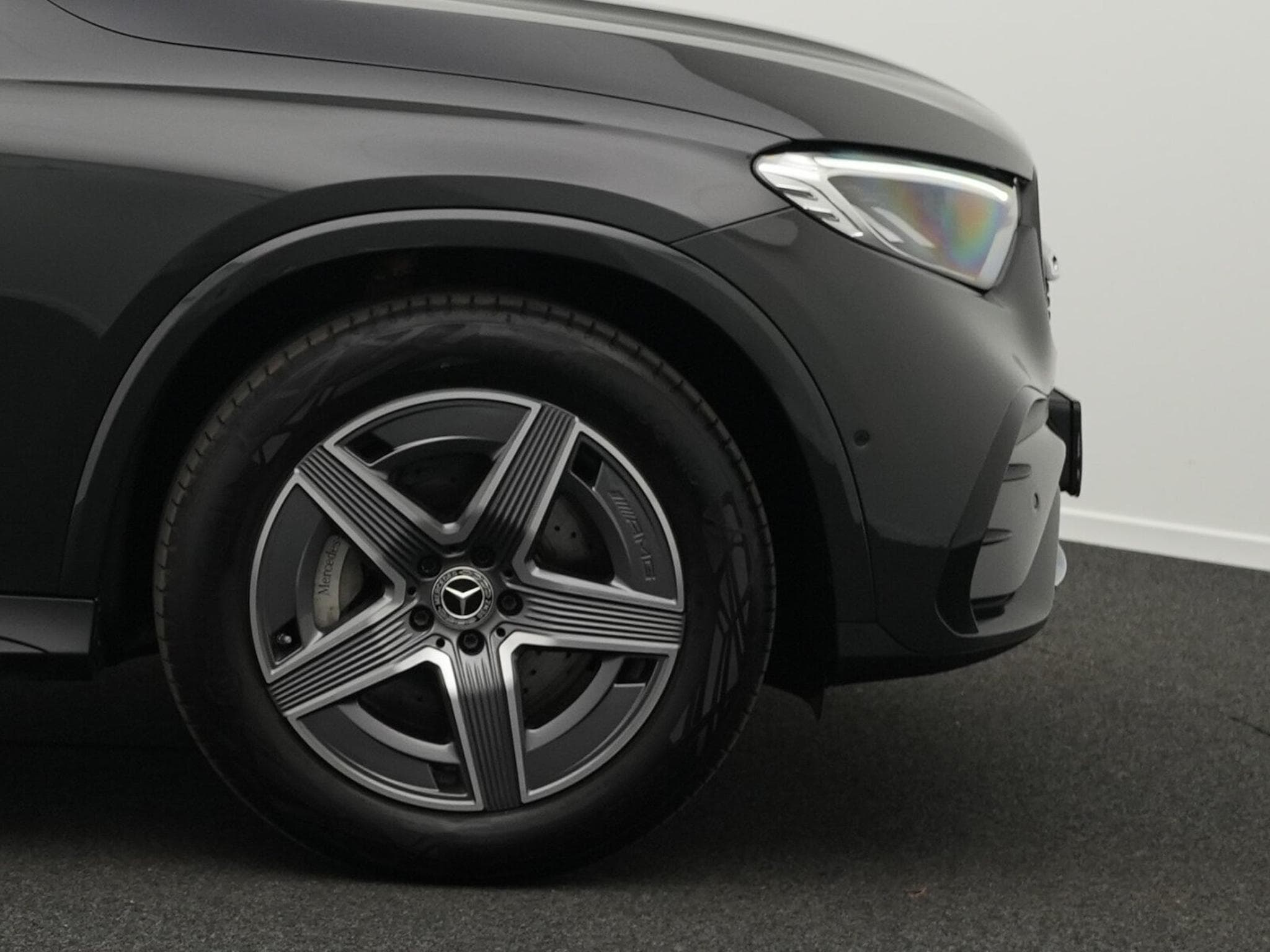 Mercedes GLC 300 d 4M AMG-Line LED+Kamera+Memo+19"+AHK (2025) - Photo 6
