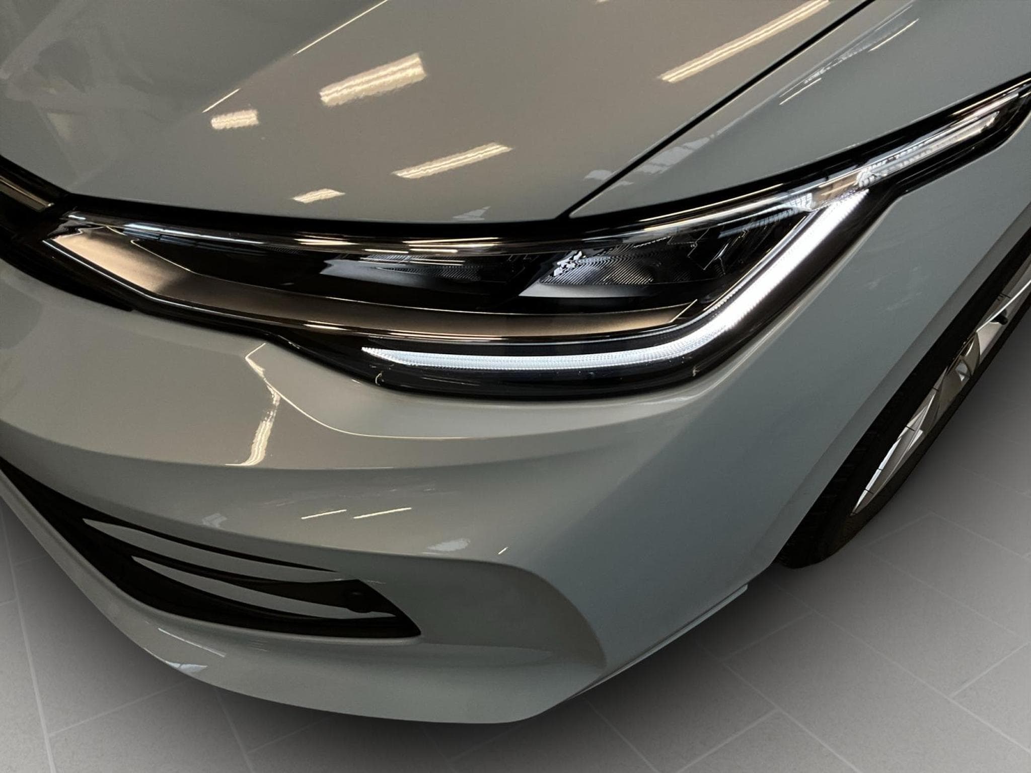 VW Golf Life+DSG+Navi+LED (2025) - Photo 9
