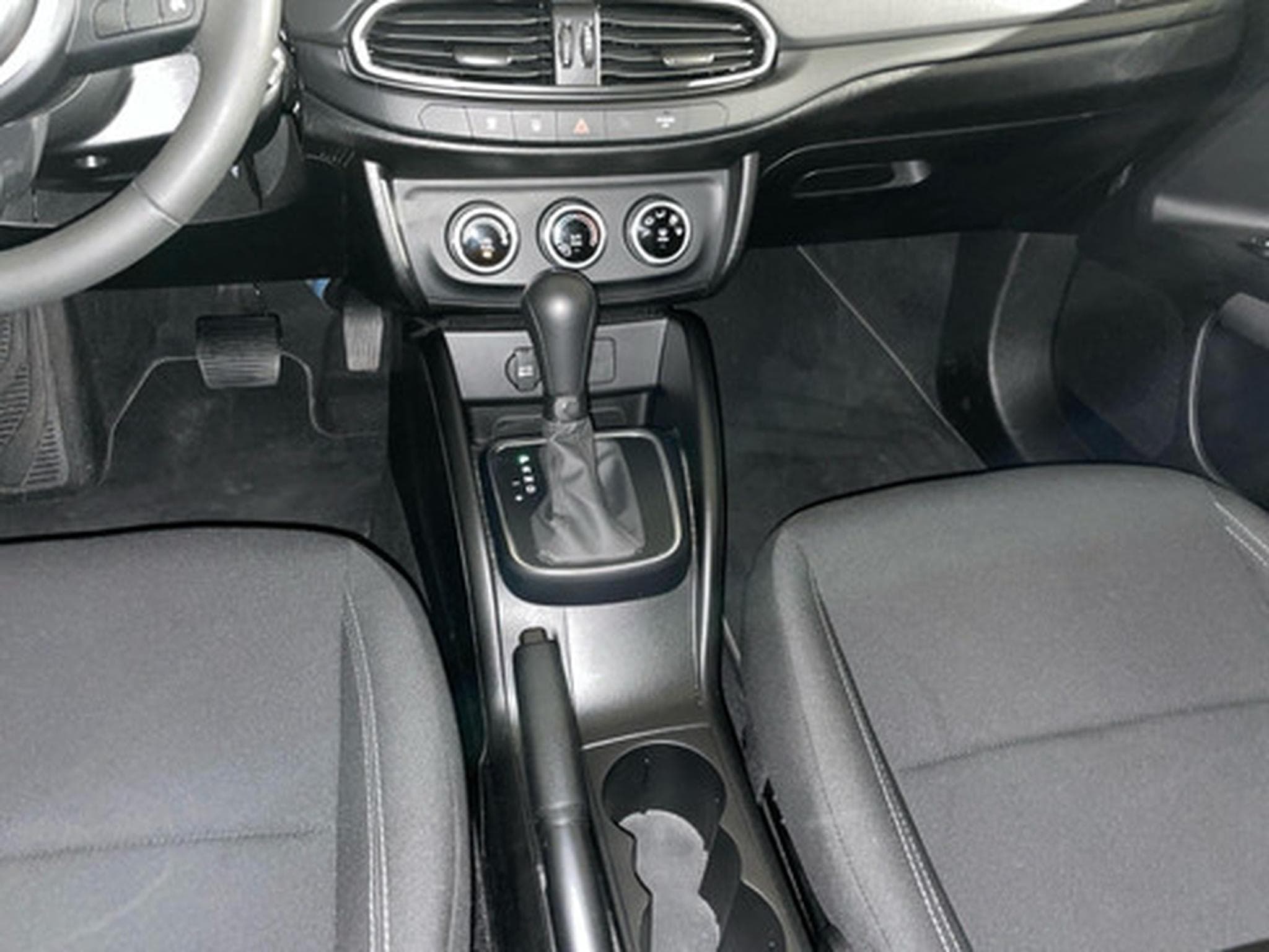 Fiat Tipo 1.5 Hybrid 130 DCT7 (2024) - Photo 10