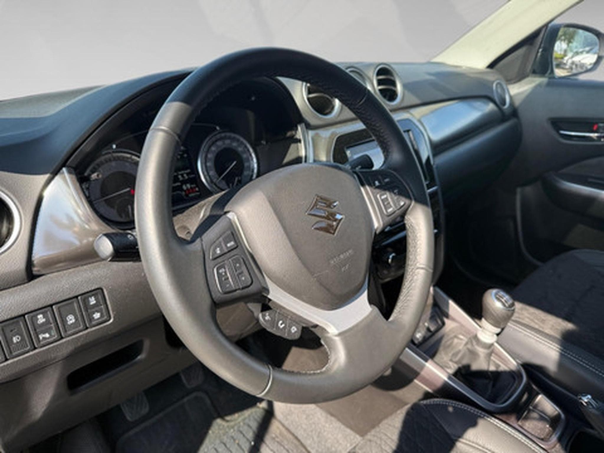 Suzuki Vitara 1.4 GLX (2024) - Photo 3