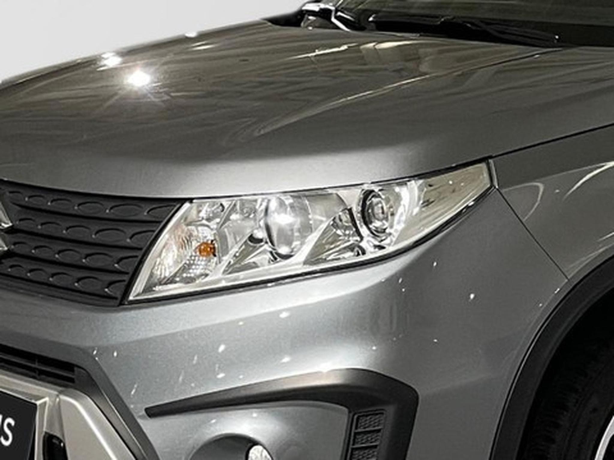Suzuki Grand Vitara 1.6 Luxe (2019) - Photo 21