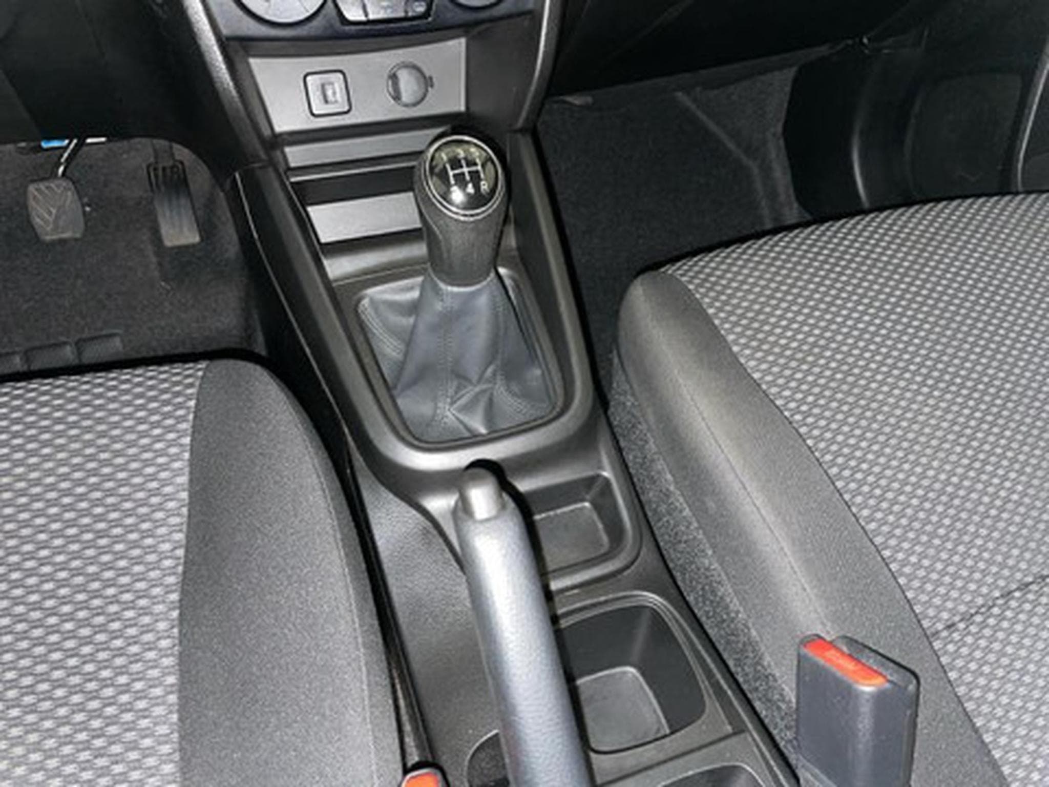Suzuki Grand Vitara 1.6 Luxe (2019) - Photo 9