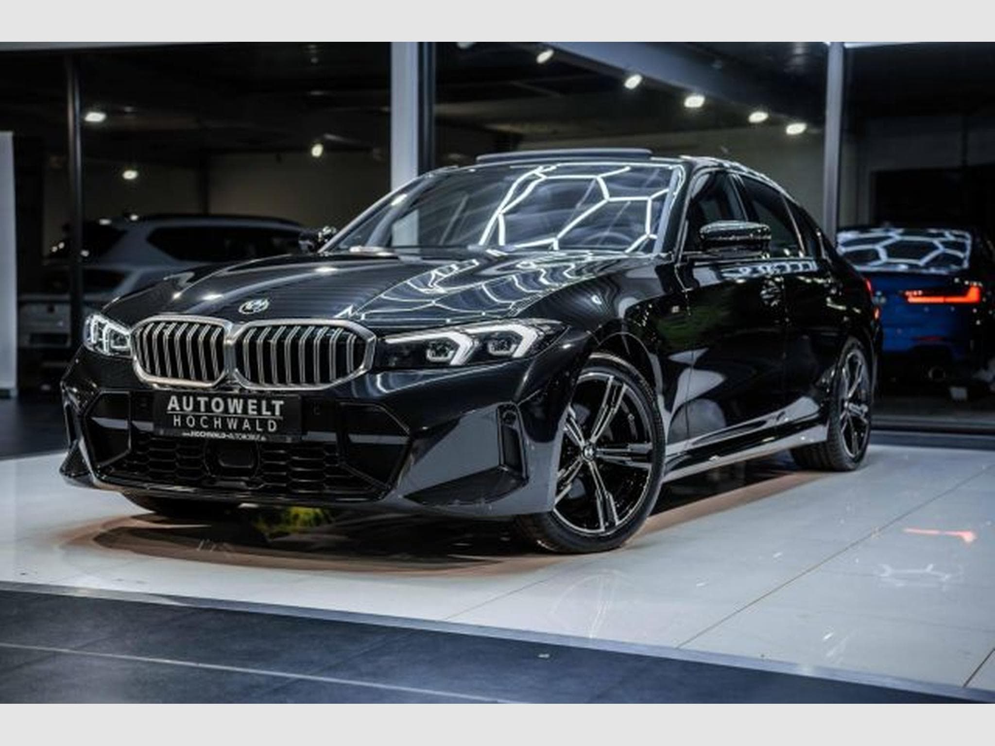 BMW 320 320d xDrive 8G M-Sport Curved LED HiFi RFK PANO (2024) - Photo 2