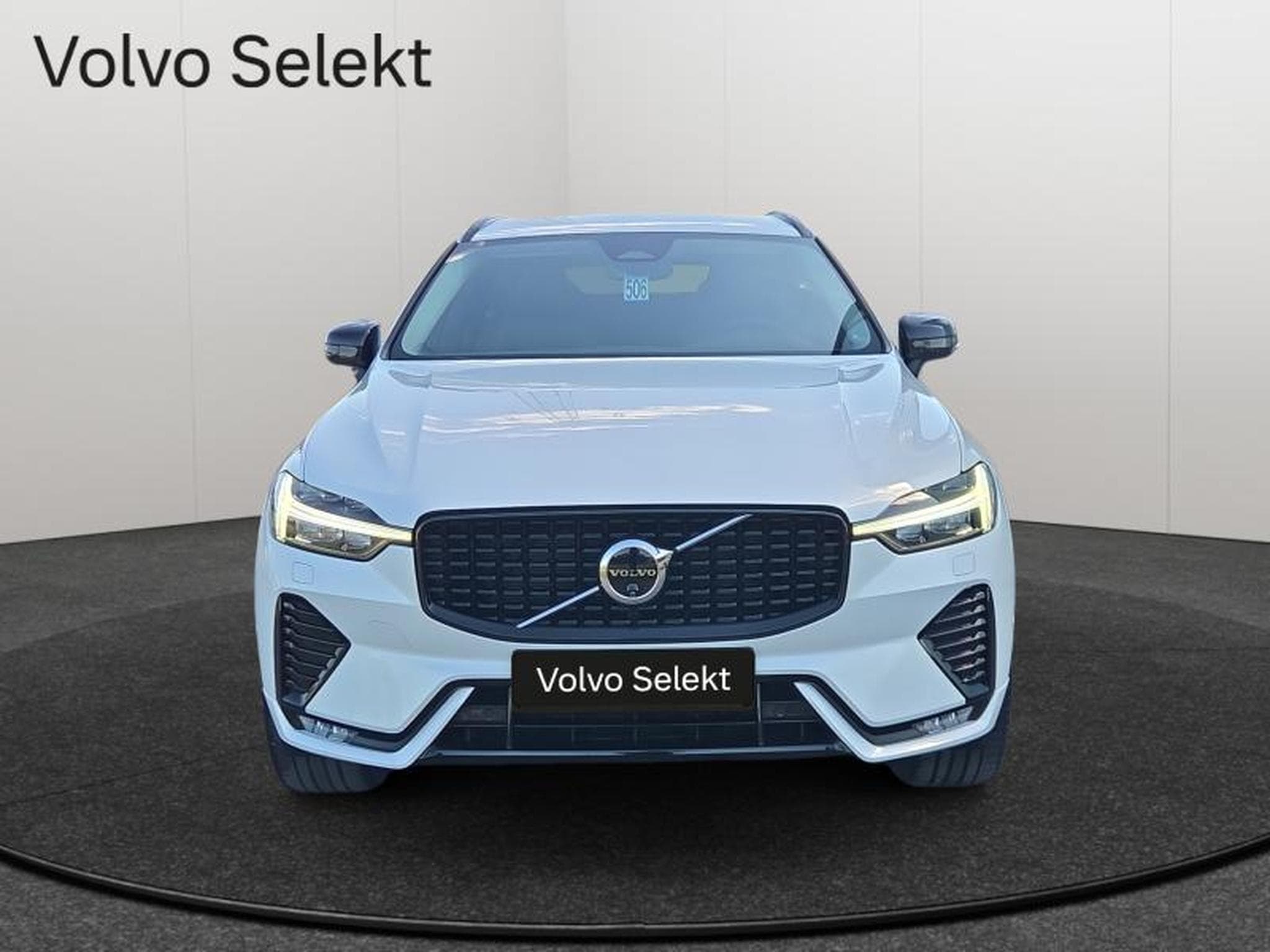 Volvo XC60 B4 Plus Dark / Essence (2024) - Photo 4