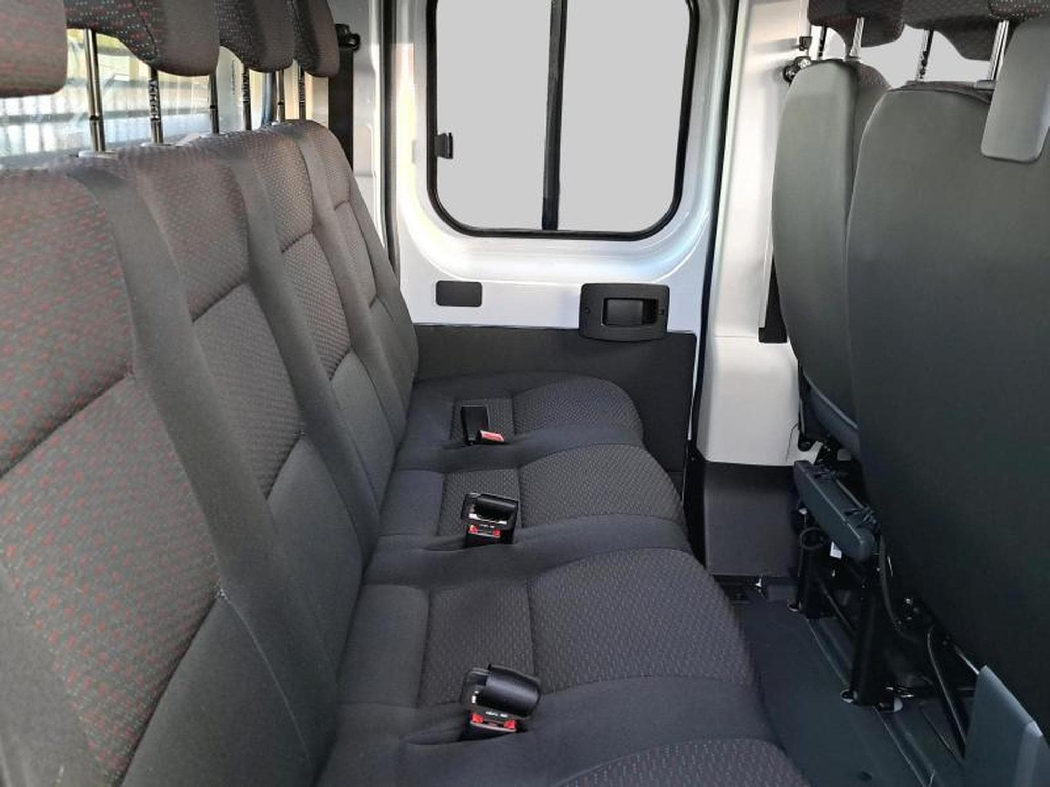 Peugeot Boxer Plateau DC 435 L4 (2024) - Photo 10