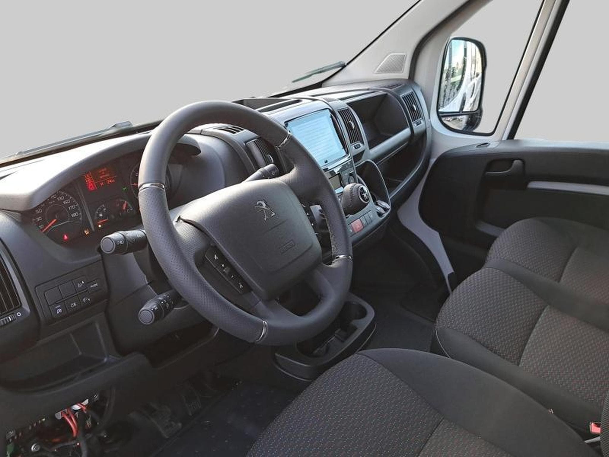 Peugeot Boxer Plateau DC 435 L4 (2024) - Photo 11