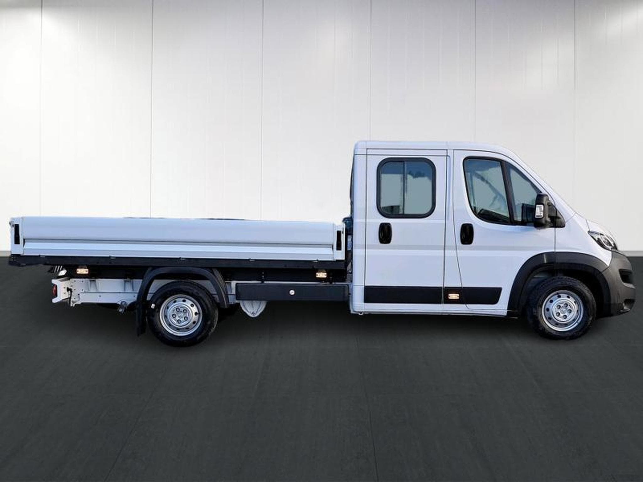 Peugeot Boxer Plateau DC 435 L4 (2024) - Photo 8