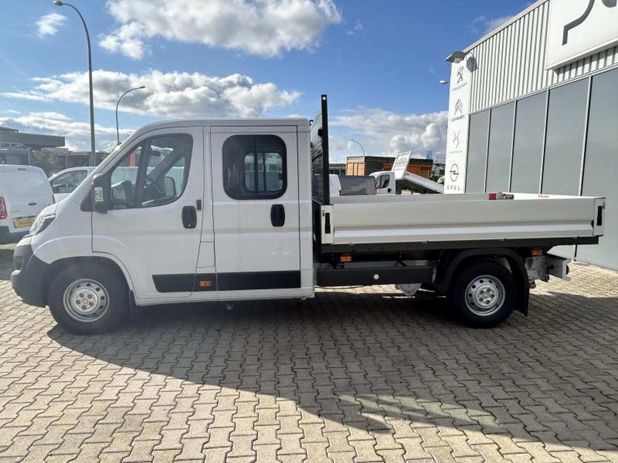 Peugeot Boxer Plateau DC 435 L3 (2024) - Photo 7