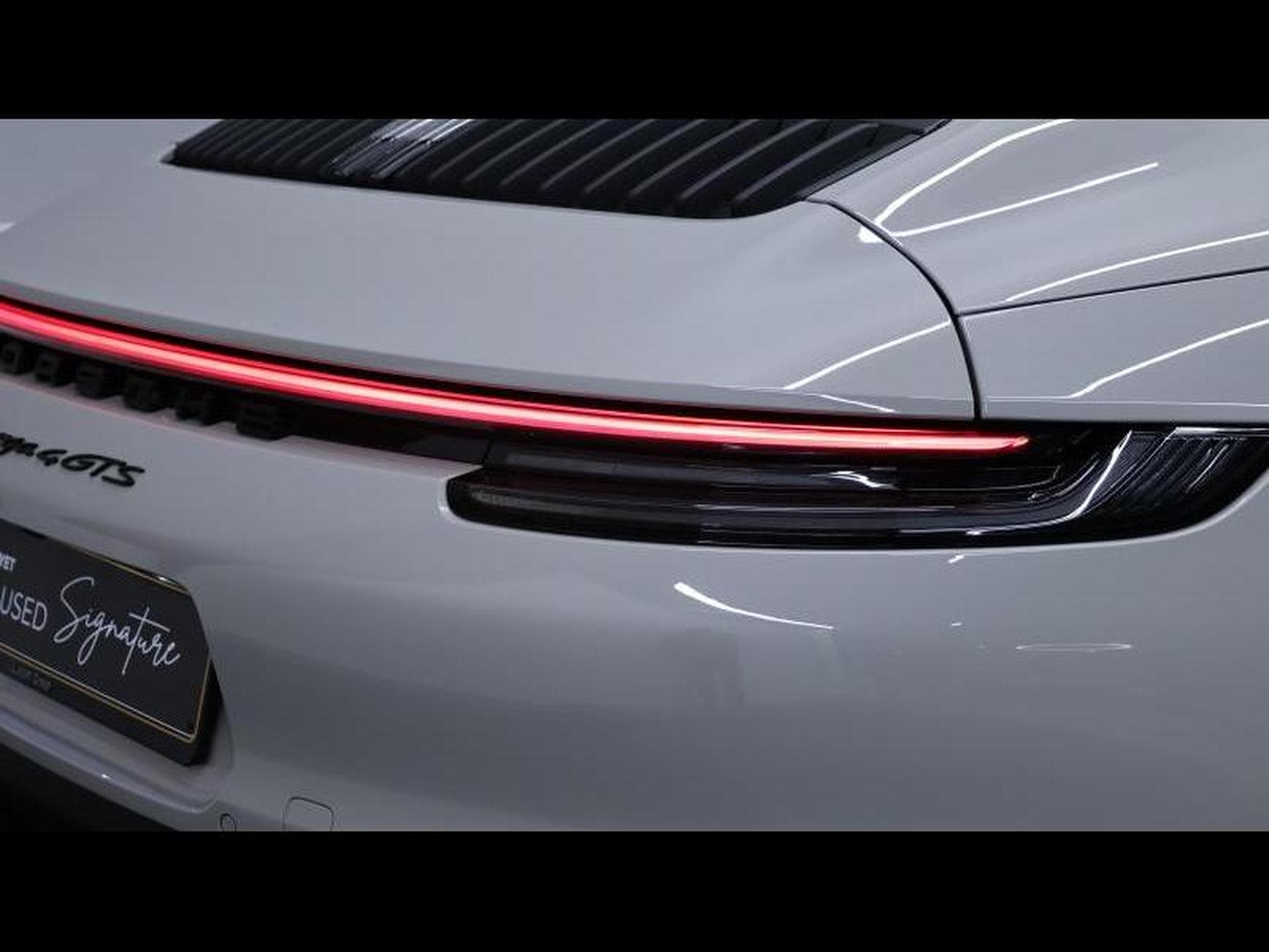 Porsche 911 Targa 4 GTS PDK (2024) - Photo 10