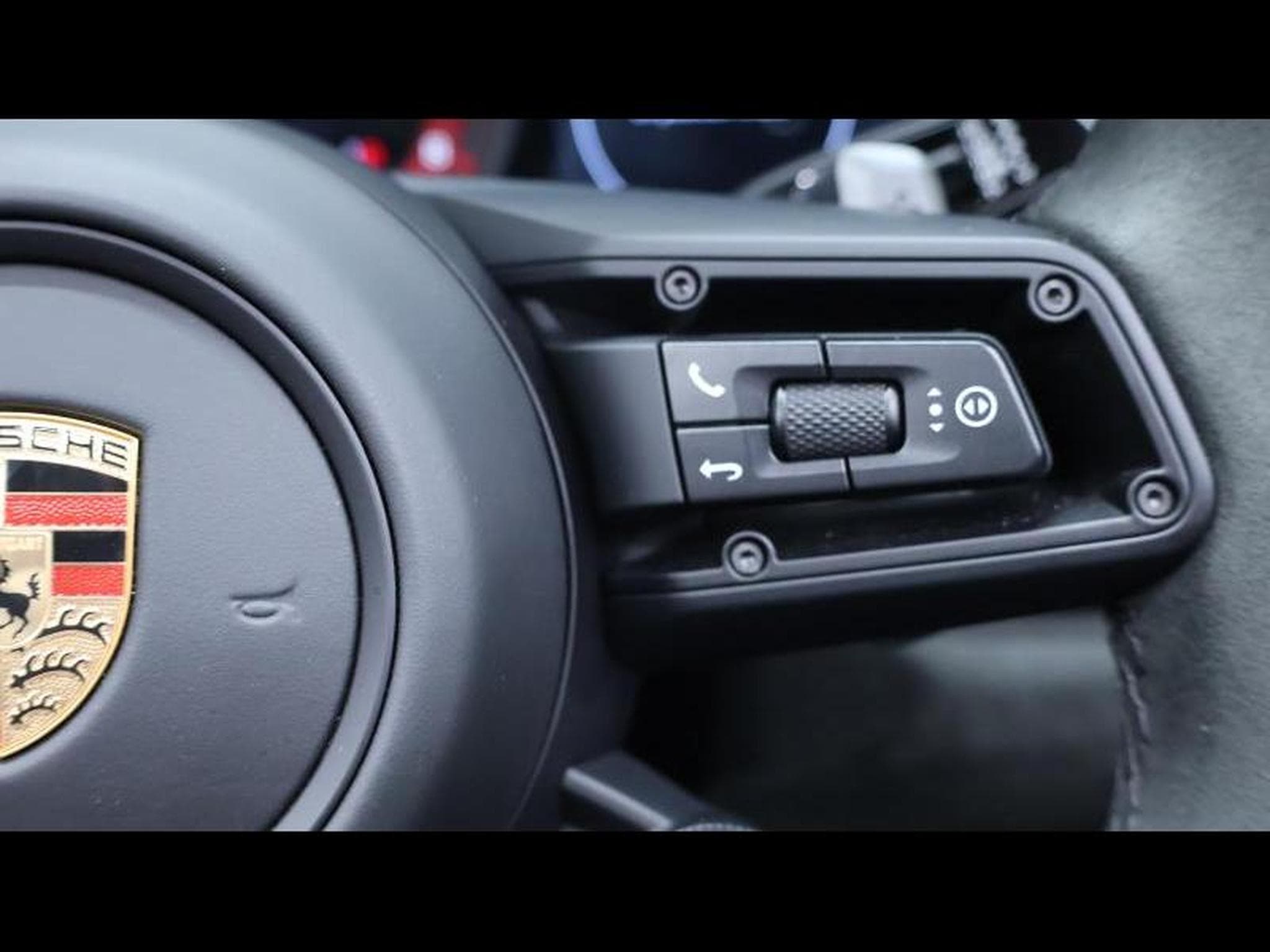 Porsche 911 Targa 4 GTS PDK (2024) - Photo 21