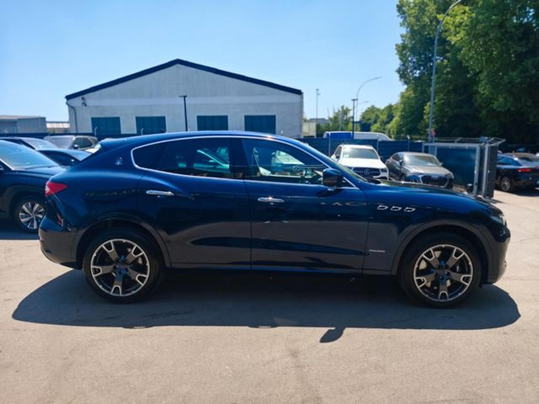 Maserati Levante LEVANTE DIESEL *PANO*AUT*LEDER*NAVI*KAM*LUFT* (2019) - Photo 13