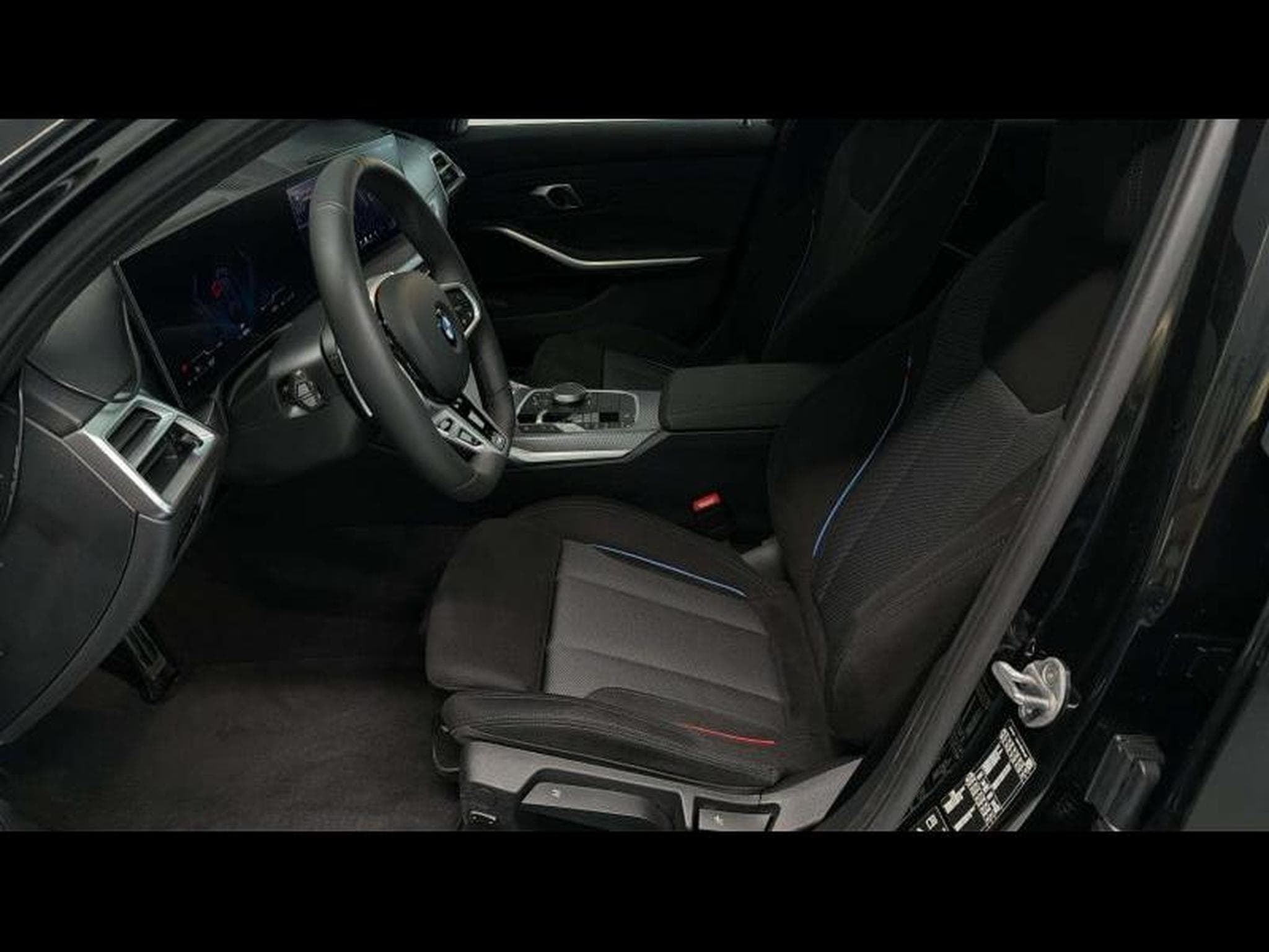 BMW 330 PACK M (2025) - Photo 6
