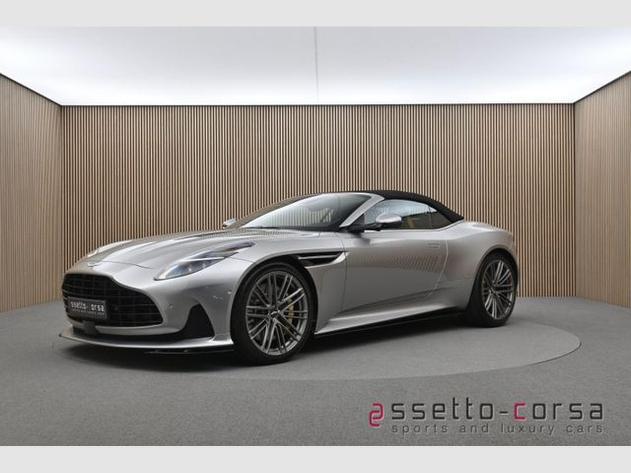Aston-Martin DB12 DB12 Volante*Dark Chrome*Full PPF *2367km*Mwst. (2024) - Photo 13