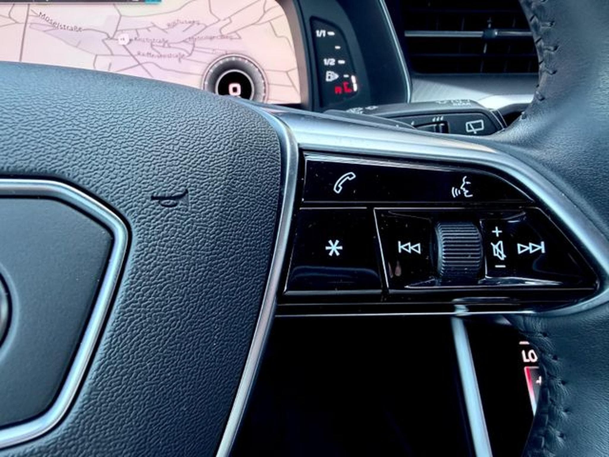 Audi A6 A6 Avant 50 TDI quattro sport / NAVI/LED/ACC/CAM (2020) - Photo 19