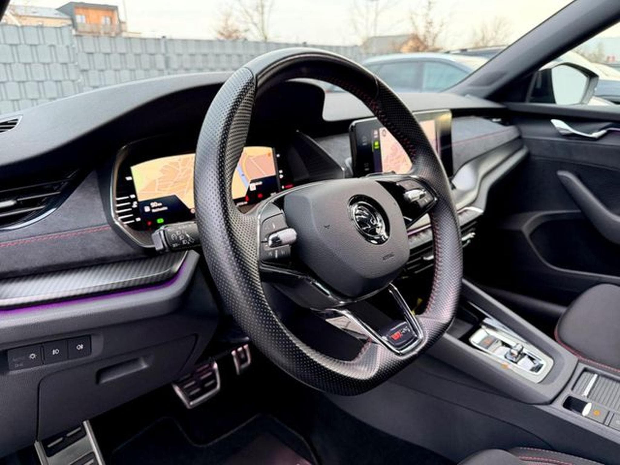 Skoda Octavia Octavia Combi RS 2.0 TDI DSG /LED/ACC/1.HAND/ (2021) - Photo 10