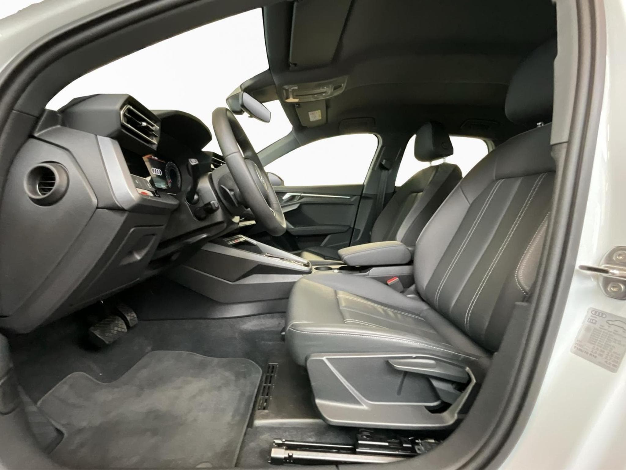 Audi A3 SB+Advanced+30TFSI+S-Tronic (2025) - Photo 11